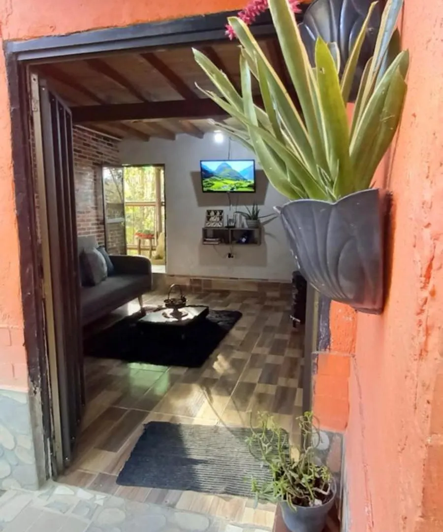 アパート Boresta House -Santa Elena Con Vista Al Bosque Y Terraza Privada メデジン コロンビア